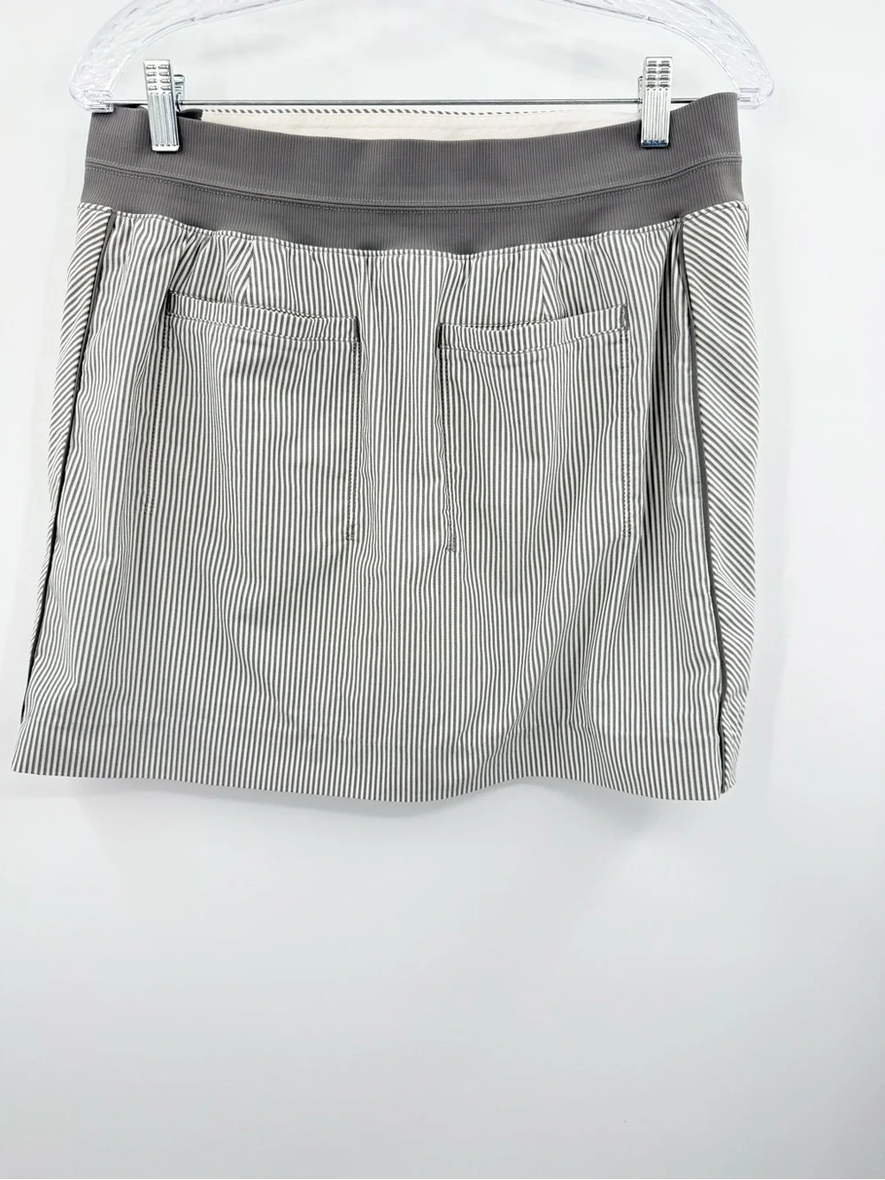 Athleta Brooklyn Textured Pull On Skort Gray Ivory Stripe Size‎ 10